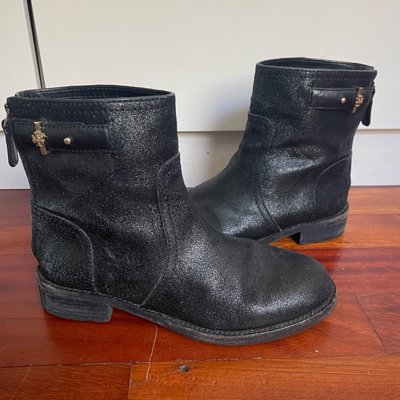 Tory Burch Selena Boots Black Size 8 Crinkle Distressed Leather Logo Metallic - Picture 2 of 12